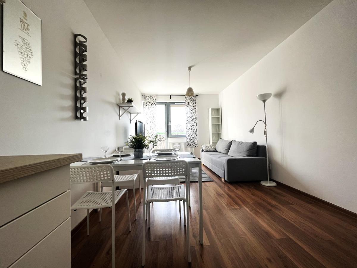 Jemiolowa ~ Self Check-in 20h ~ Lift Apartment *