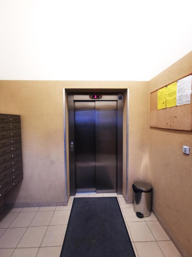 Jemiolowa ~ Self Check-in 20h ~ Lift Apartment Breslau