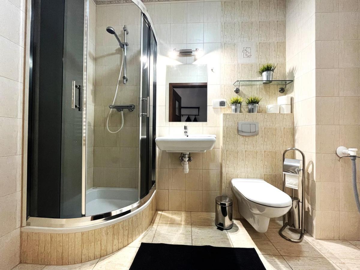Jemiolowa ~ Self Check-in 20h ~ Lift Apartment *